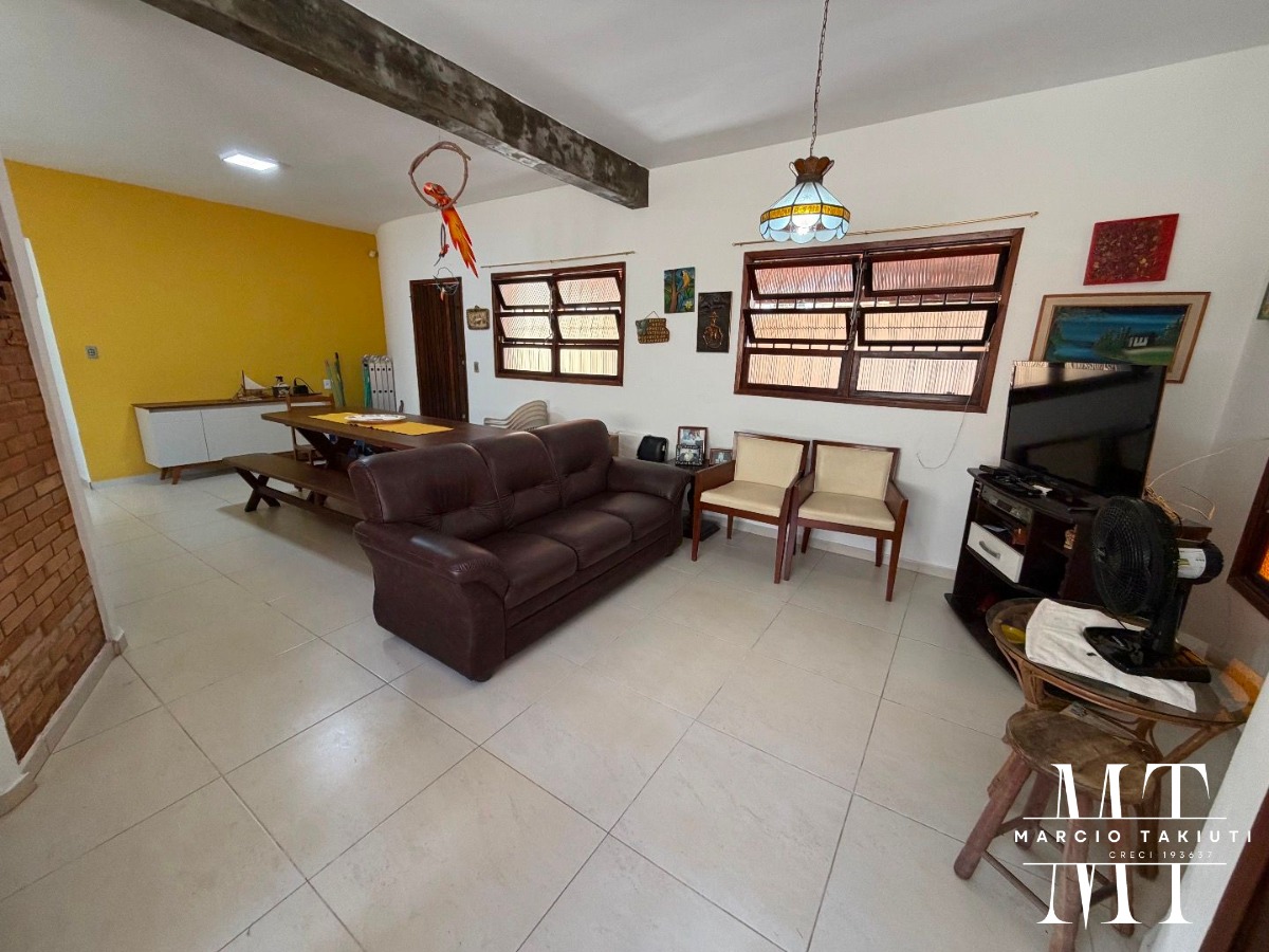 Casa, 5 quartos, 197 m² - Foto 2